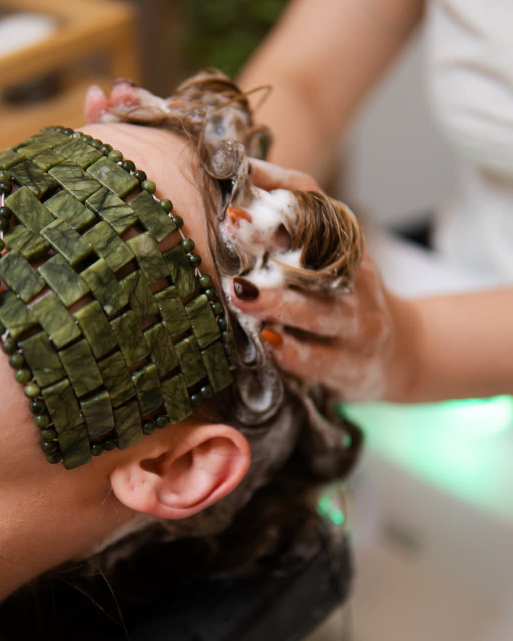 Japanese head spa massage and relaxation ritual in Budapest