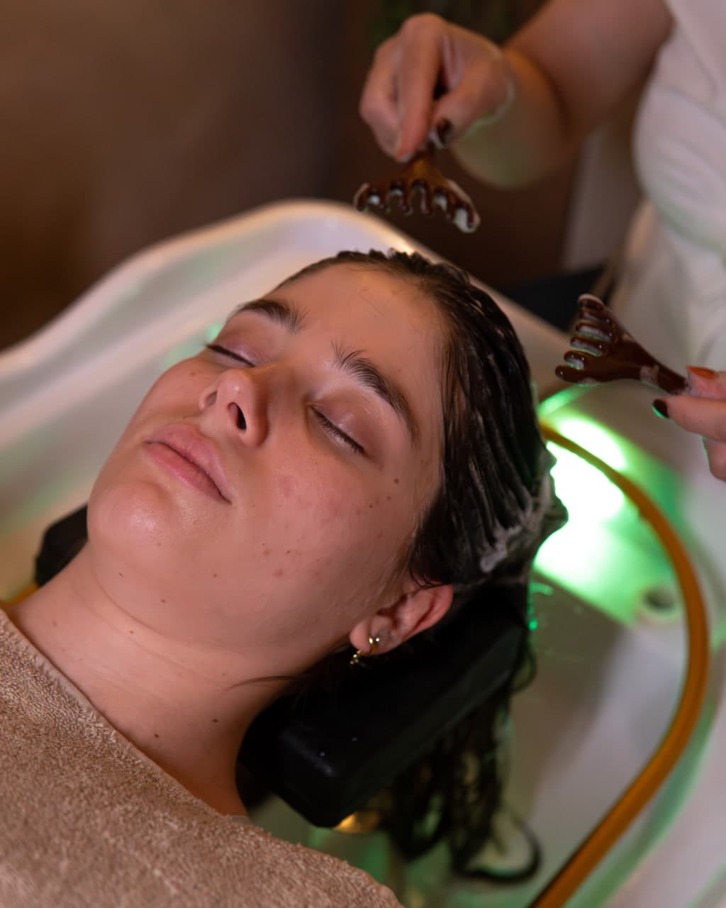 Warm water head spa therapy at Budapest Skincare